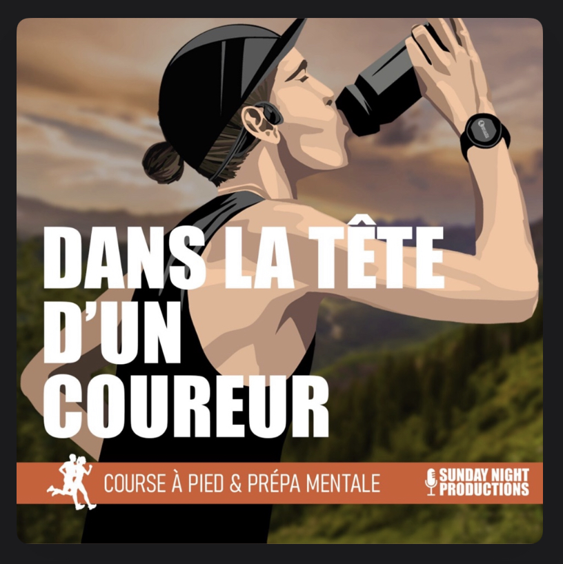 Logo du podcast dans la tête d'un coureur décrivant un coureur a pied entrain de courir buvant à la gourde